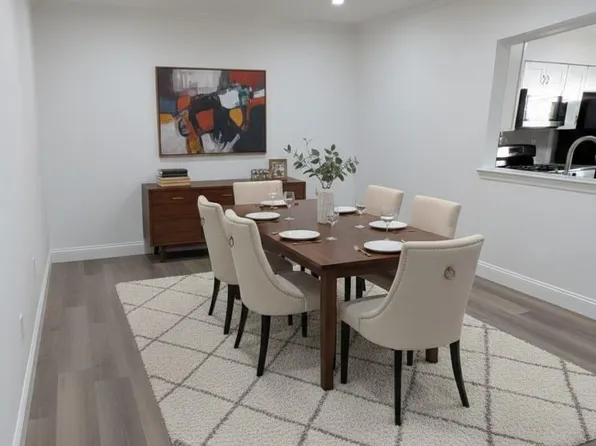 1042 Schmidt Ln, North Brunswick, NJ 08902