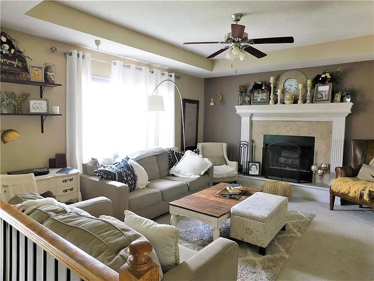 1501 Stoneybrooke Dr — Photo 4