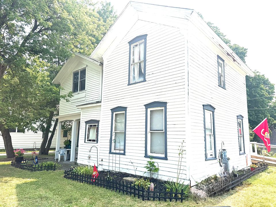1st image of 313 W 6th St