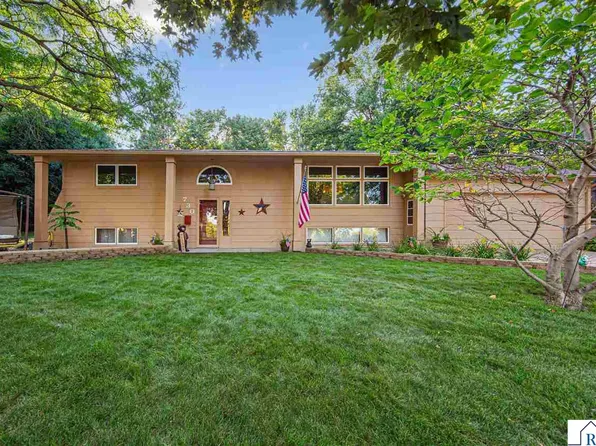 730 N 9th St, Saint Peter, MN 56082