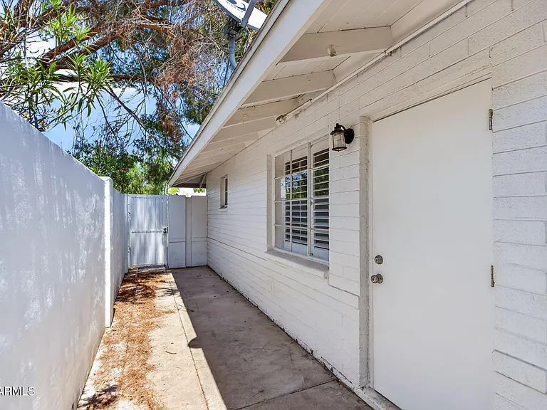3517 E Montecito Ave #A — Photo 41