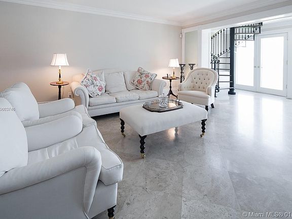 3rd image of 286 Bal Bay Dr #1C2C