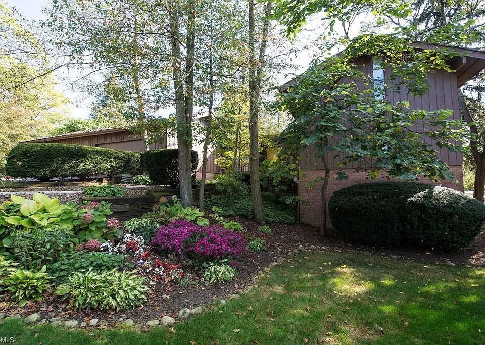 1st image of 717-27 Creekside Dr