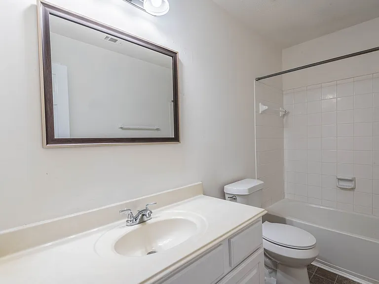 6303 Faulkner Ridge Dr — Photo 16