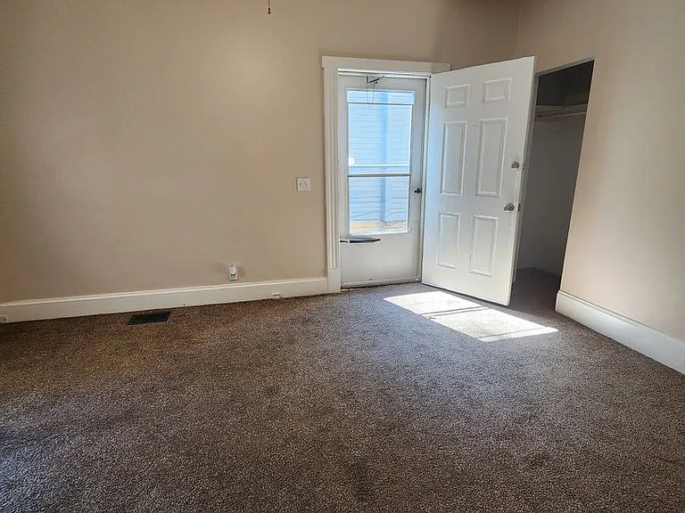 224 Gates Ave — Photo 19