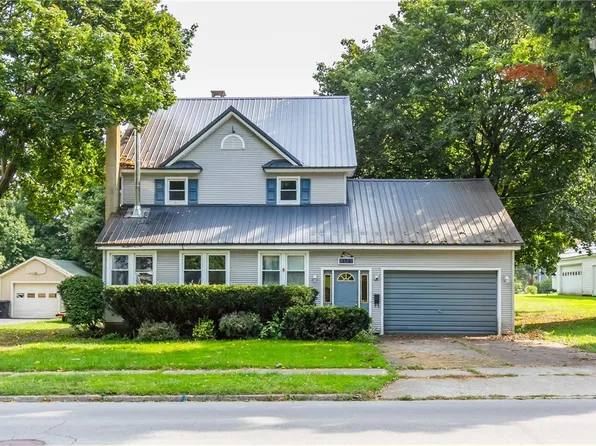 414 Peirson Ave, Newark, NY 14513