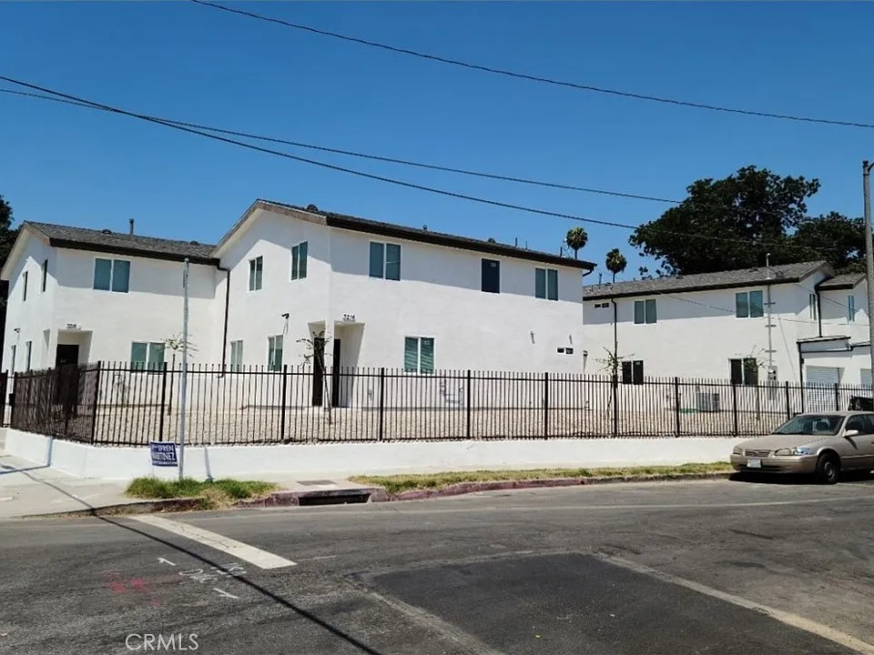 3216 E Morgan Ave
