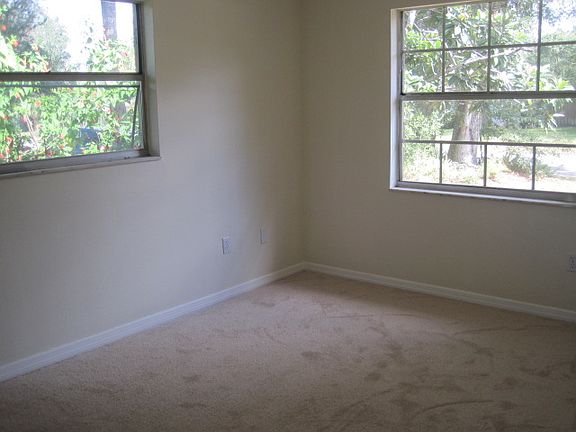 5th image of 114 Des Pinar Ln