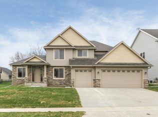 2133 Glenview Ln NE, Rochester, MN 55906