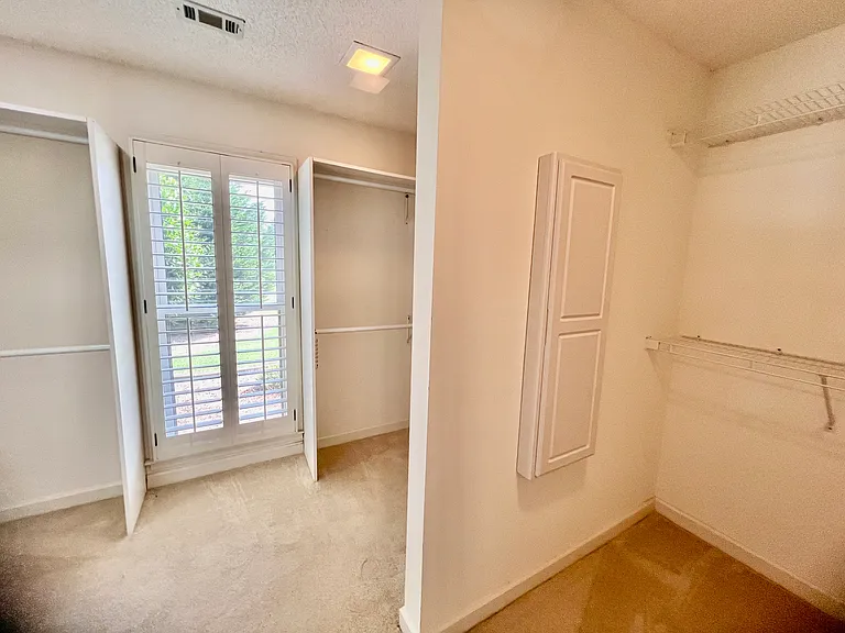 205 Kinderhill Ct — Photo 24