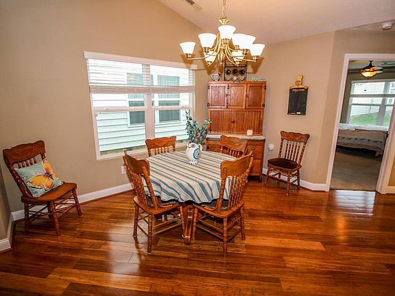 4th image of 5568 Lime Creek Dr