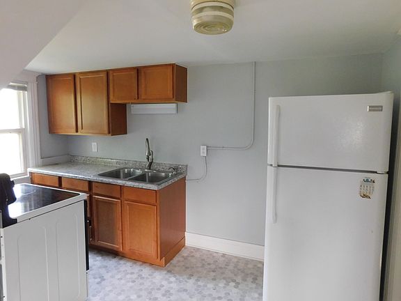 3rd image of 2723 North Blvd #2