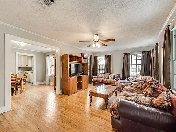 4th image of 103 Kirven Ave