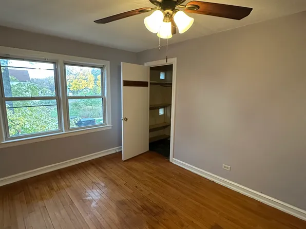242 N Mayfield Ave #2W, Chicago, IL 60644