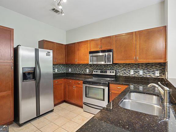 4th image of 870 Mayson Turner Rd NW Unit 1208