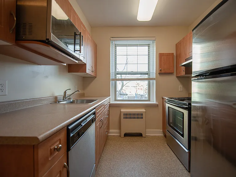 250 Broadway Ave #2 — Photo 10