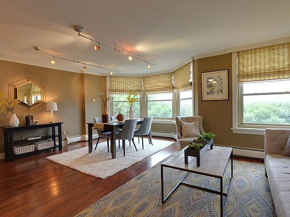 4th image of 1425 28th St W #519