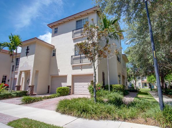 1020 E Longport Cir APT F2