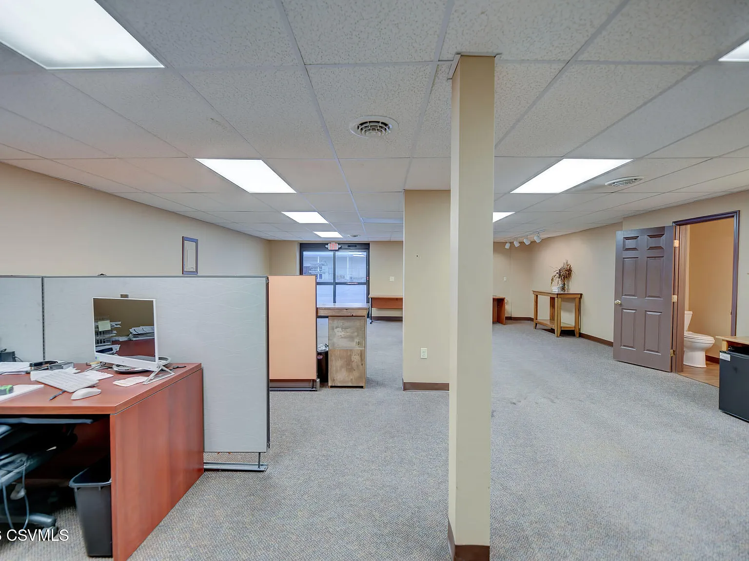 Studio, 945 sqft, $1,350 — Photo 4