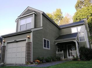 140 Hitching Post Ln, Yorktown Heights, NY 10598
