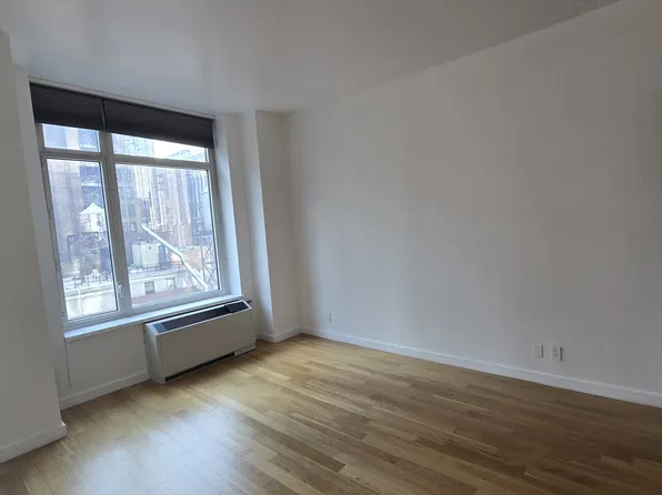 325 Fifth Avenue image 13 of 15