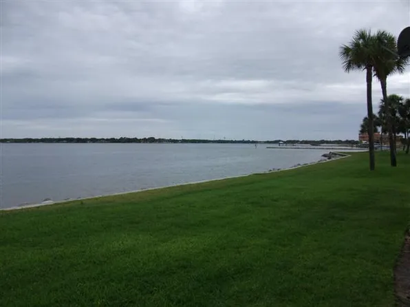 101 Old Ferry Rd Unit 25B, Shalimar, FL 32579