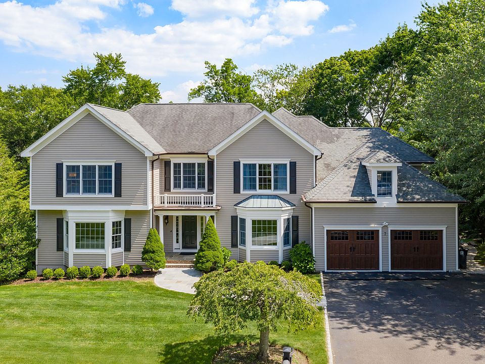 7 Frederick Ct 01 - PRINT.jpg