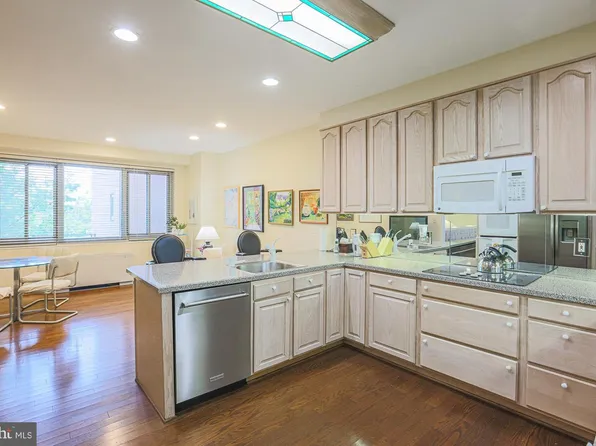 11 Slade Ave APT 610, Baltimore, MD 21208