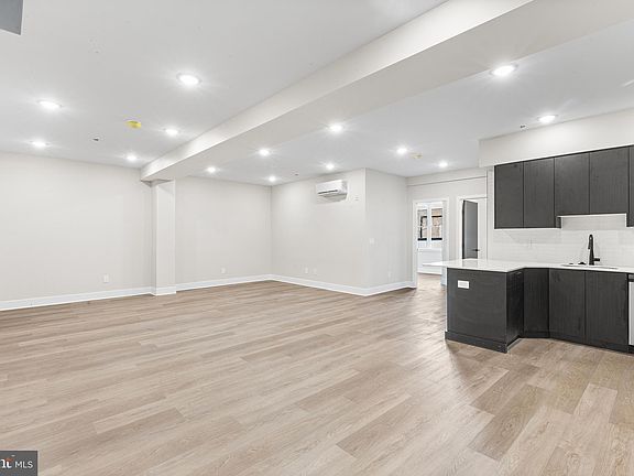 4th image of 1903 Jackson St #1