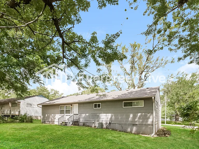11213 Crystal Ave — Photo 14