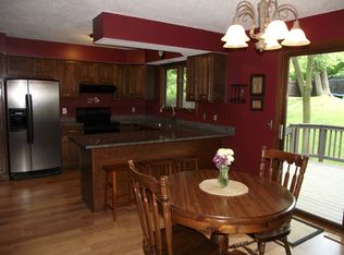 1911 125th St E, Burnsville, MN 55337