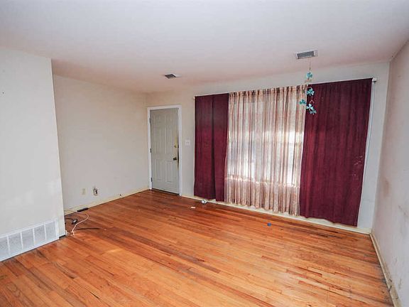 4th image of 1606 Glenway Dr