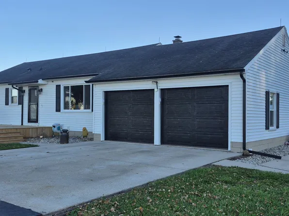 9213 E Mulberry Rd, Blissfield, MI 49228