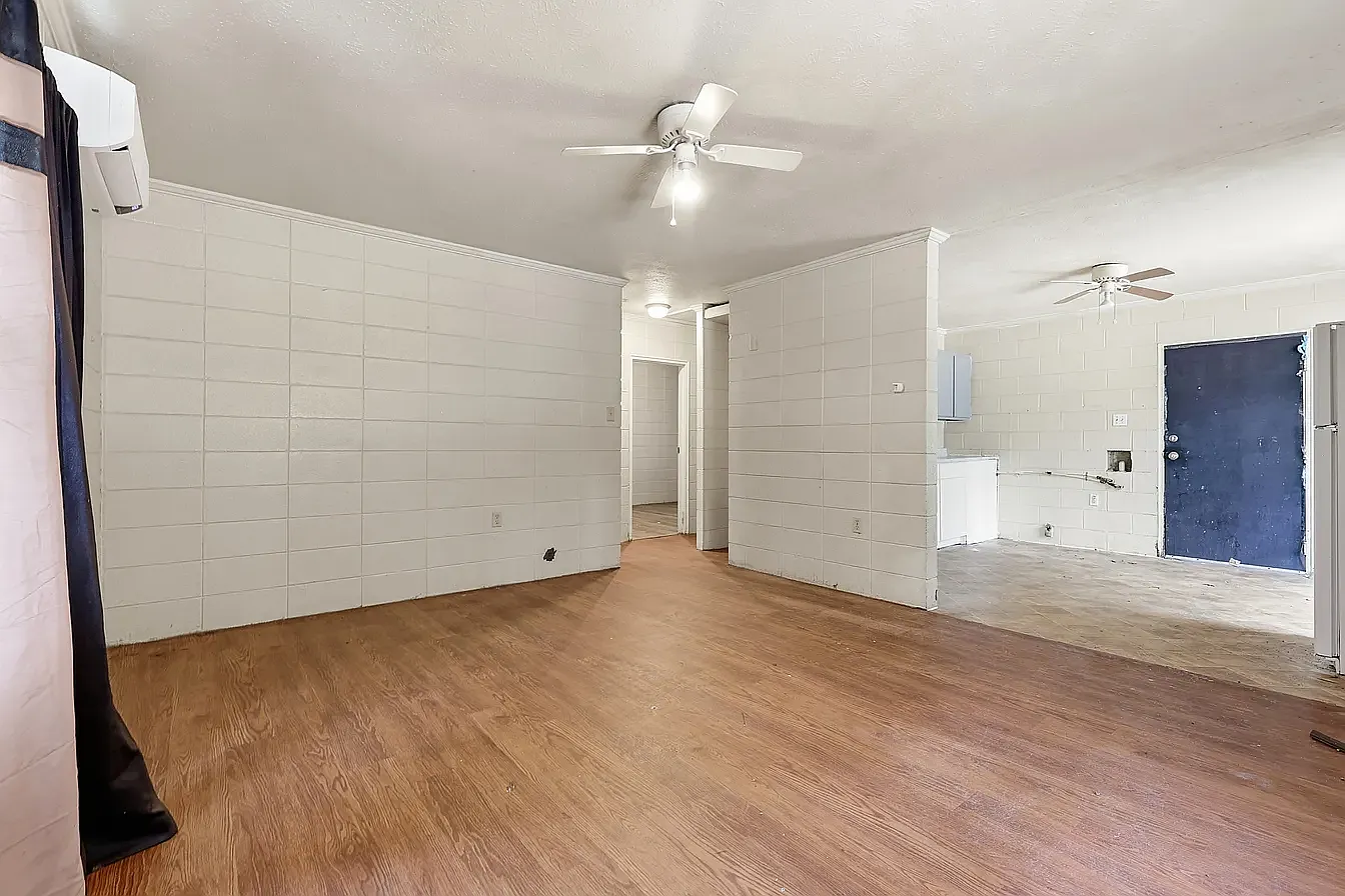 2 bed, 1.0 bath, 780 sqft, $900 — Photo 3