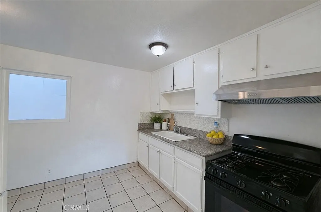 Building Photo - 623 Leonard Ave #1/2