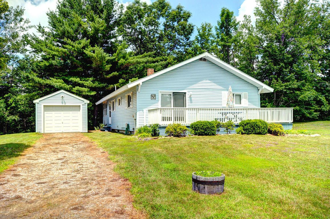 15 Lakeview Cir, Hinsdale, MA 01235 Zillow