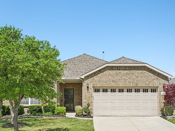 5th image of 2358 Brookdale Dr