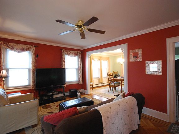 2nd image of 10 Norwood Pl