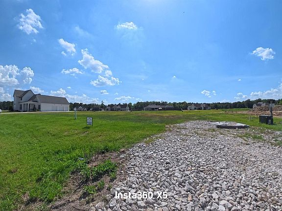 3rd image of 16067 Leni Dr