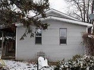 2986 Hensman St, Keego Harbor, MI 48320