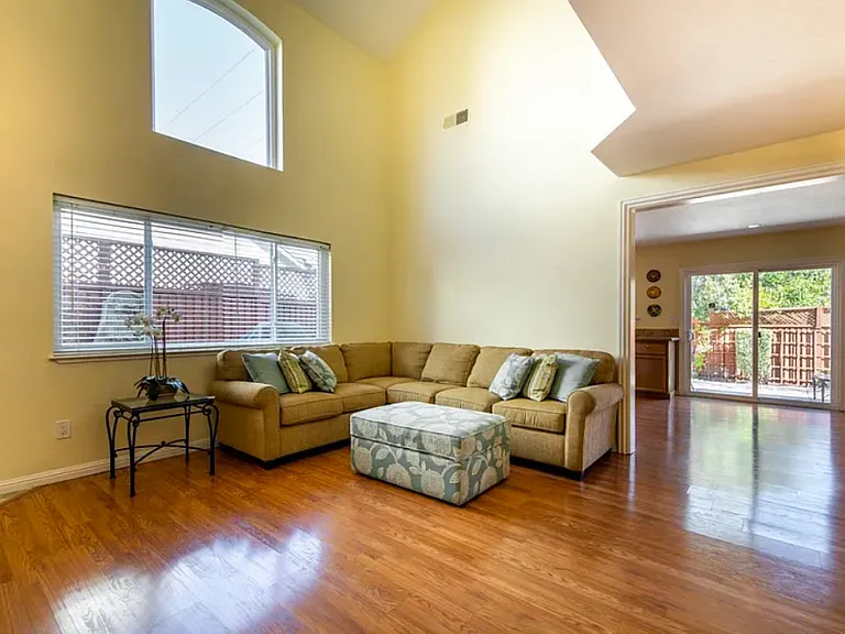 18310 Christeph Dr — Photo 9