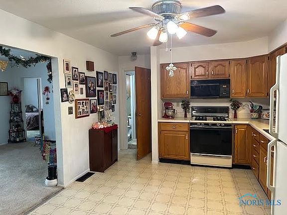 4th image of 616 Douglas Dr