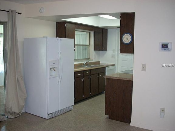 4th image of 1122 Wilmington Dr