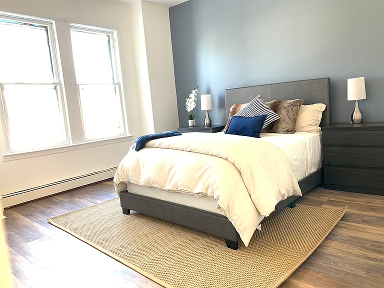 2428 Cambreleng Ave — Photo 12