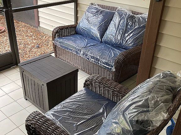 5th image of 2662 Walnut Dr