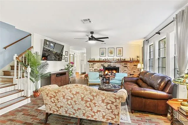 4521 Taft Park — Photo 5