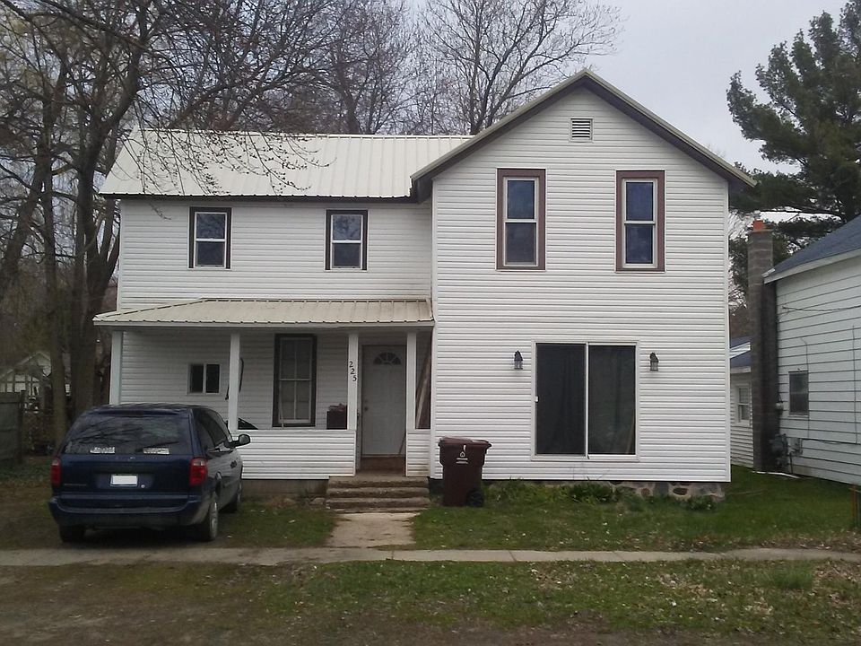 1st image of 225 Orton St
