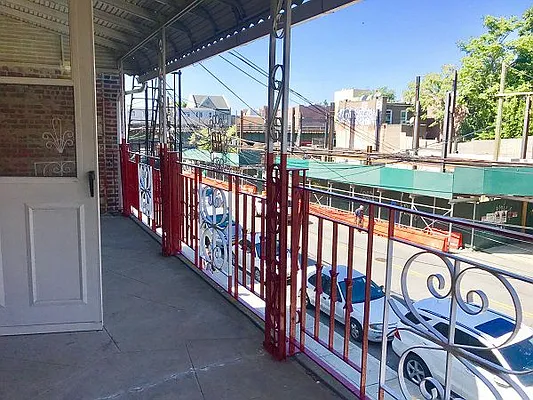 Rented by Voro, LLC | media 16