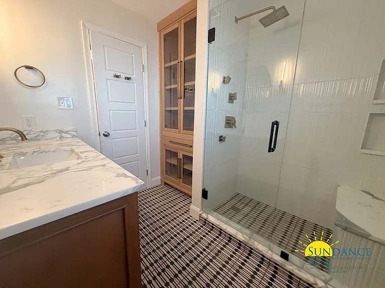 224 Yacht Club Dr NE — Photo 17