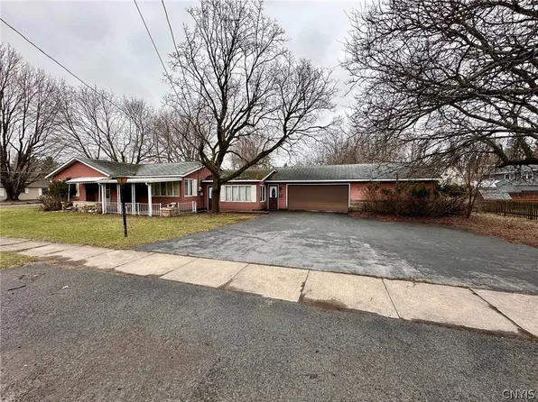 1304 Marra Dr, Watertown, NY 13601